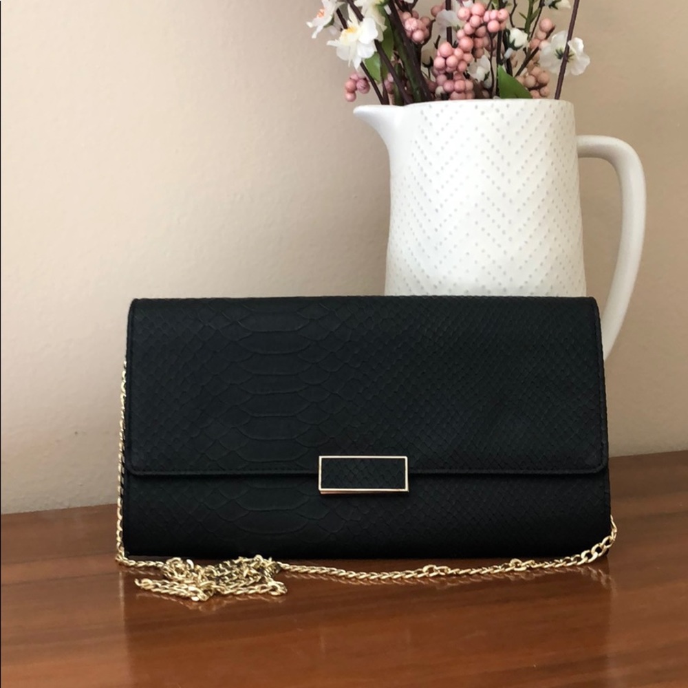 Shoulder Clutch